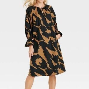 NWT Who What Wear XS Brown and Black Patterned Dress with Pockets